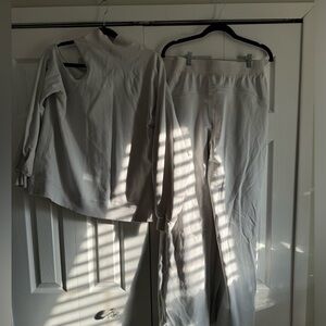 Lululemon 2 Piece pants set, sz 8